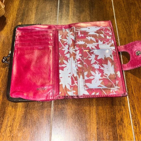 Hobo clutch with wallet - Picture 6 of 6